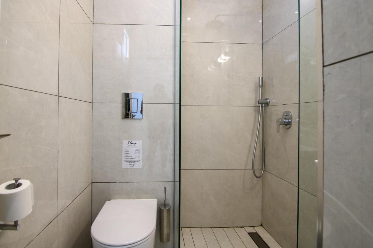 Phaedrus Living - Seaside Luxury Flat Harbour 110 Apartment Paphos Bagian luar foto
